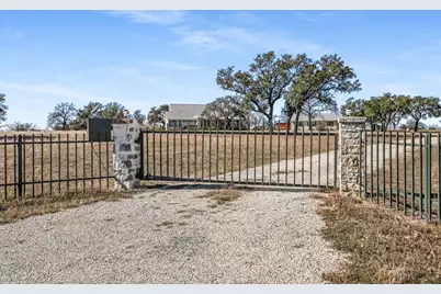 842 Boos Lane, Fredericksburg, TX 78624 - Photo 3