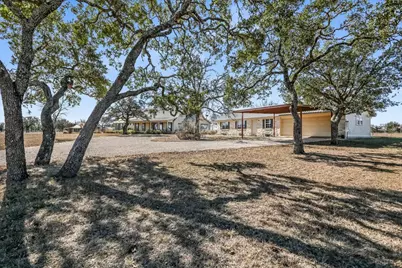 842 Boos Lane, Fredericksburg, TX 78624 - Photo 5