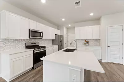 8509 Escovedo Drive #410, Austin, TX 78744 - Photo 15