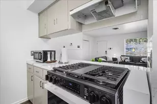 3007 Burning Oak Dr, Austin, TX 78704 - Photo 7
