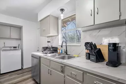 3007 Burning Oak Drive, Austin, TX 78704 - Photo 9