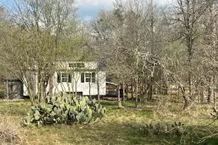 128 Arrowhead Ct, Bastrop, TX 78602 - Photo 35