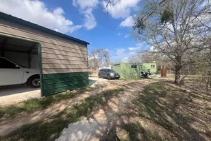 128 Arrowhead Ct, Bastrop, TX 78602 - Photo 27