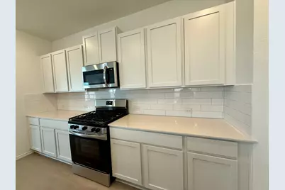 106 Camargue Dr, Hutto, TX 78634 - Photo 7