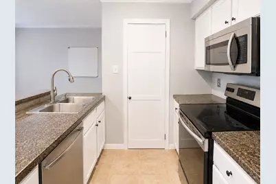 8888 Tallwood Drive #3105, Austin, TX 78759 - Photo 7
