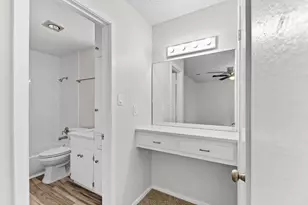 10807 Lambert Cir, Austin, TX 78758 - Photo 31