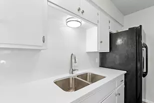 10807 Lambert Cir, Austin, TX 78758 - Photo 19