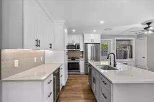 6200 Shadow Bend, Austin, TX 78745 - Photo 9