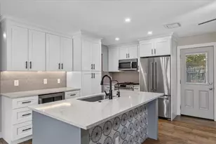 6200 Shadow Bend, Austin, TX 78745 - Photo 11