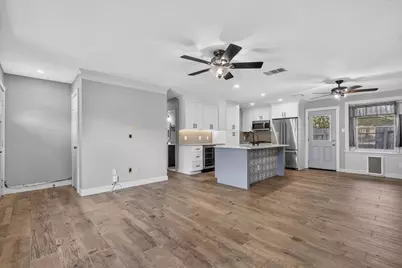 6200 Shadow Bend, Austin, TX 78745 - Photo 5