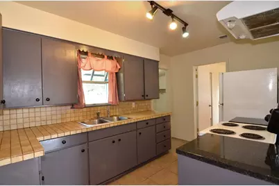 182 Patten Drive, Johnson City, TX 78636 - Photo 5