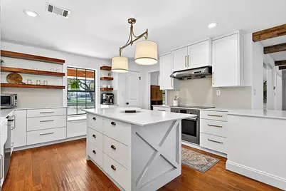 301 Medlin Creek Loop, Dripping Springs, TX 78620 - Photo 9