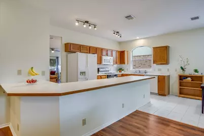 1506 Suzi Lane, Pflugerville, TX 78660 - Photo 5