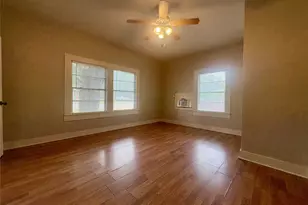 815 Lizzie St, Taylor, TX 76574 - Photo 13