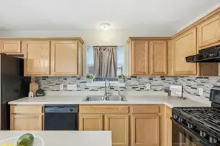 17408 Valentine Dr, Round Rock, TX 78664 - Photo 9