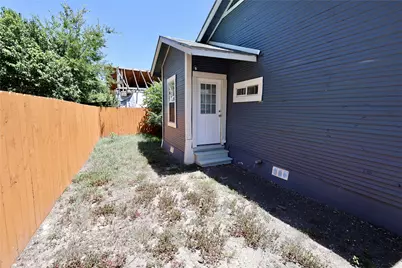 2323 W Salinas Street, San Antonio, TX 78207 - Photo 15