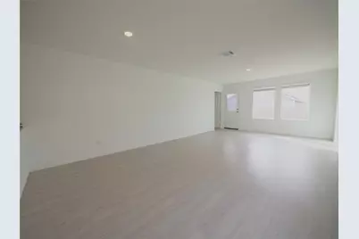 337 Rancho Del Cielo Loop, Jarrell, TX 75637 - Photo 3