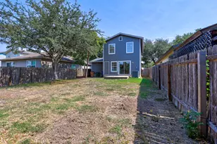 13421 Alysheba Dr, Del Valle, TX 78617 - Photo 31