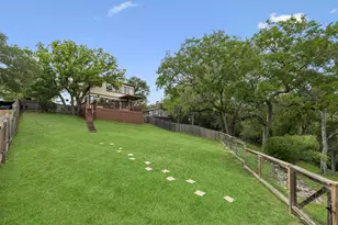 25420 Cove Dr, Spicewood, TX 78669 - Photo 29