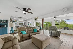 25420 Cove Dr, Spicewood, TX 78669 - Photo 15