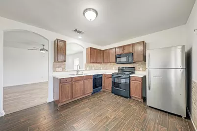 13124 Winecup Mallow Trail, Elgin, TX 78621 - Photo 11