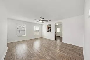 13124 Winecup Mallow Trl, Elgin, TX 78621 - Photo 9