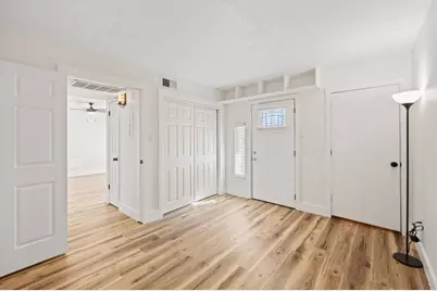 1705 Crossing Place #117B, Austin, TX 78741 - Photo 17