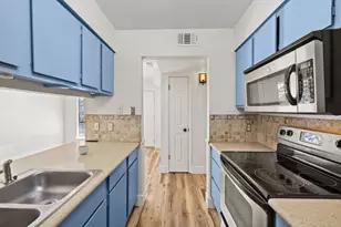 1705 Crossing Pl, Austin, TX 78741 - Photo 13