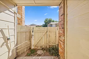 1705 Crossing Pl, Austin, TX 78741 - Photo 31