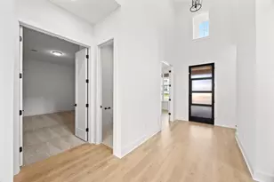 112 Lookout Point Dr, Liberty Hill, TX 78642 - Photo 19