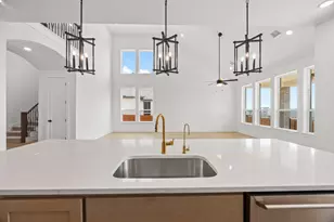 112 Lookout Point Dr, Liberty Hill, TX 78642 - Photo 9