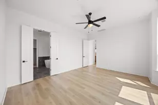 112 Lookout Point Dr, Liberty Hill, TX 78642 - Photo 13