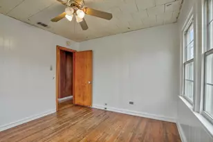 921 W 5th St, Taylor, TX 76574 - Photo 11