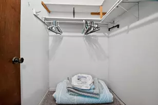 324 McClendon Dr, Elgin, TX 78621 - Photo 9