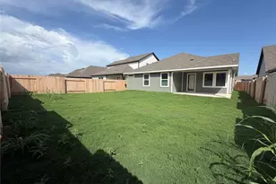 180 Coopers Hawk Crst, Cedar Creek, TX 78612 - Photo 27