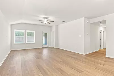 180 Coopers Hawk Crest, Cedar Creek, TX 78612 - Photo 7