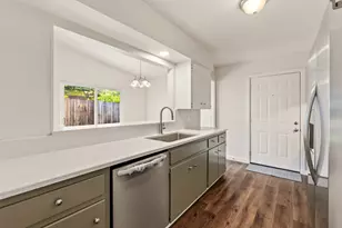 2507 Biggs Dr, Austin, TX 78741 - Photo 11
