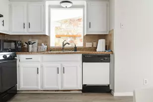 1212 Bonnie Brae St, Austin, TX 78753 - Photo 3