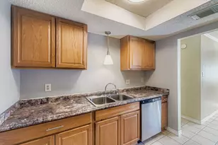 7901 Croftwood Dr, Austin, TX 78749 - Photo 7