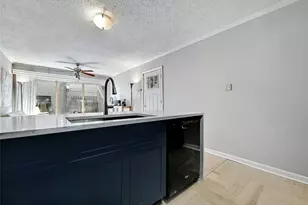 1304 Summit St, Austin, TX 78741 - Photo 5