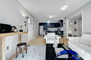 1304 Summit St, Austin, TX 78741 - Photo 3