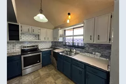 548 Spring River Drive, Martindale, TX 78655 - Photo 11