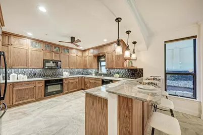 1115 W 7th Street #106, Austin, TX 78703 - Photo 17