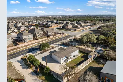 624 S Old Stagecoach Road, Kyle, TX 78640 - Photo 9