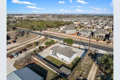 624 S Old Stagecoach Road, Kyle, TX 78640 - Photo 11