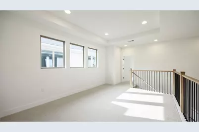 7100 Stitzel Weller Drive, Austin, TX 78744 - Photo 5