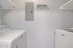 802 S 1st St, Austin, TX 78704 - Photo 15