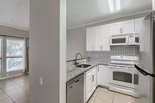 802 S 1st St, Austin, TX 78704 - Photo 7