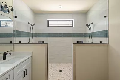 114 Rolling Hill Drive, Horseshoe Bay, TX 78657 - Photo 17