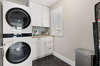 305 Venture Boulevard S, Lago Vista, TX 78645 - Photo 21